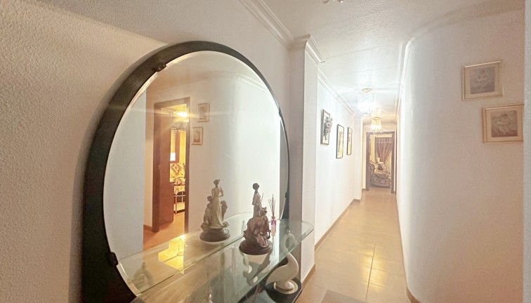 Reventa - Apartamento / piso - Torrevieja
