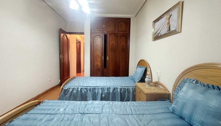 Reventa - Apartamento / piso - Torrevieja