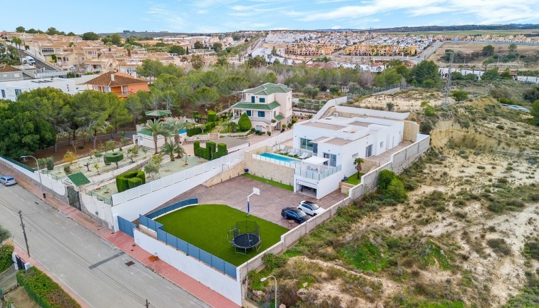 Resale - Chalet - Algorfa