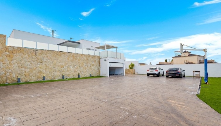 Resale - Chalet - Algorfa