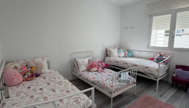 Resale - Chalet - Algorfa