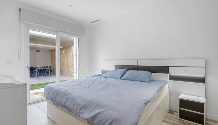 Resale - Chalet - Algorfa