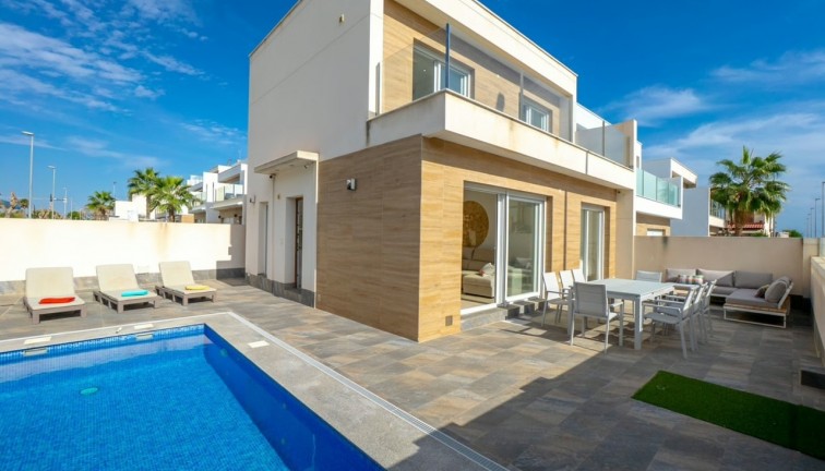 Resale - Chalet - Pilar de la Horadada