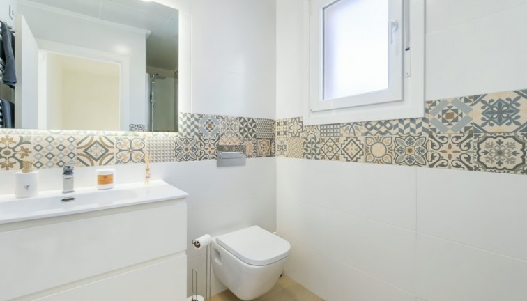 Resale - Chalet - Pilar de la Horadada