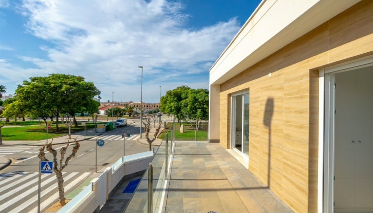Resale - Chalet - Pilar de la Horadada