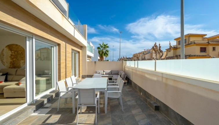 Resale - Chalet - Pilar de la Horadada