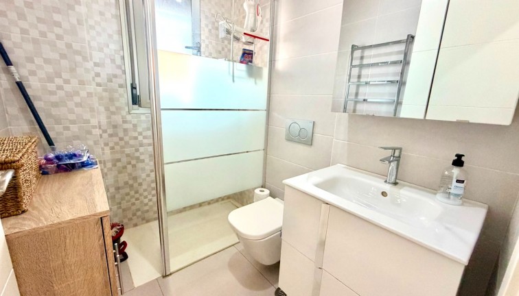 Resale - Apartment - Orihuela Costa - La Zenia