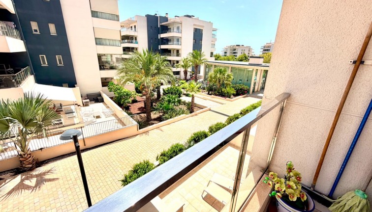 Resale - Apartment - Orihuela Costa - La Zenia