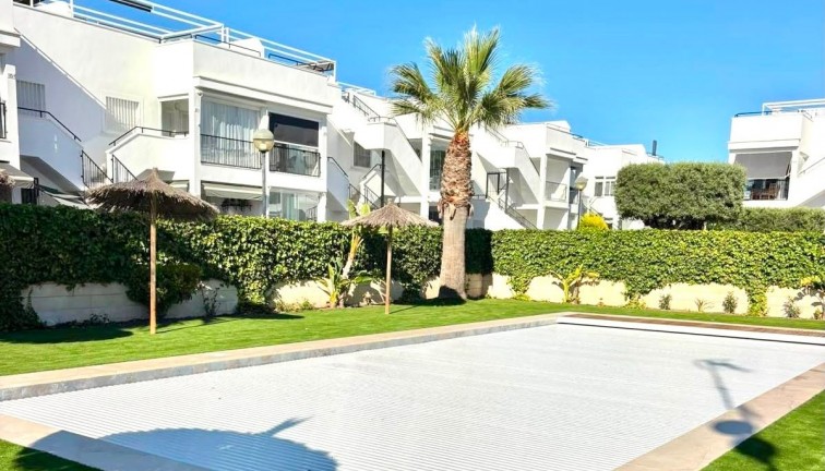 Återförsäljning - Lägenhet - Torrevieja - Aguas Nuevas