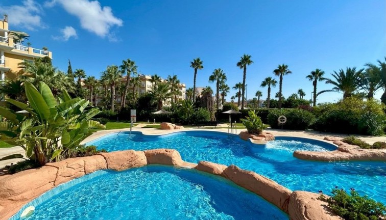 Reventa - Apartamento - Apartamento en el último piso - Dehesa de campoamor - Campoamor