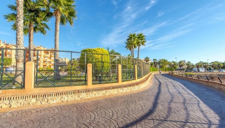 Reventa - Apartamento - Apartamento en el último piso - Dehesa de campoamor - Campoamor