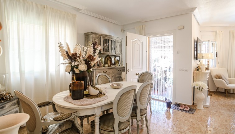 Reventa - Chalet - El Raso - Guardamar del Segura