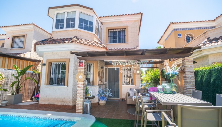Reventa - Chalet - El Raso - Guardamar del Segura