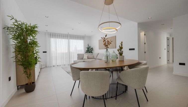 Resale - Chalet - Torrevieja - Aguas Nuevas
