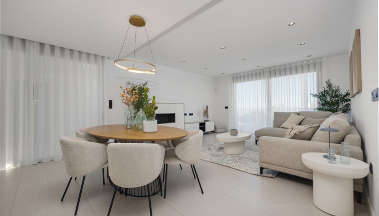 Resale - Chalet - Torrevieja - Aguas Nuevas