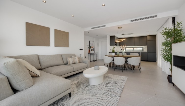 Resale - Chalet - Torrevieja - Aguas Nuevas