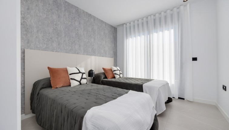 Resale - Chalet - Torrevieja - Aguas Nuevas