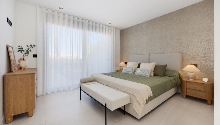 Resale - Chalet - Torrevieja - Aguas Nuevas