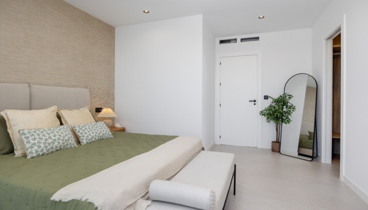Resale - Chalet - Torrevieja - Aguas Nuevas