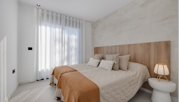 Resale - Chalet - Torrevieja - Aguas Nuevas