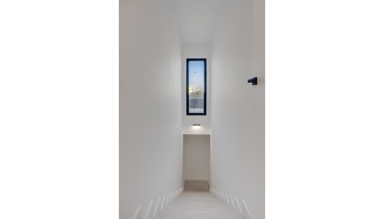 Resale - Chalet - Torrevieja - Aguas Nuevas