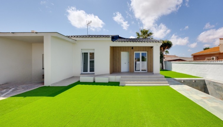 Reventa - Chalet - Torrevieja - El chaparral