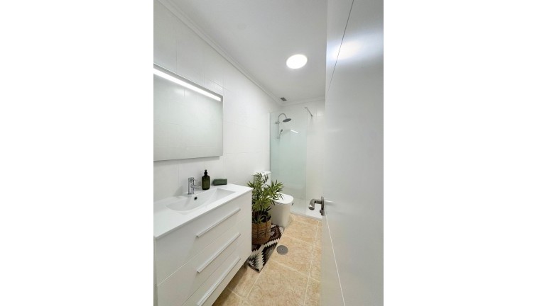 Reventa - Apartamento / piso - Torrevieja - Playa de los Locos