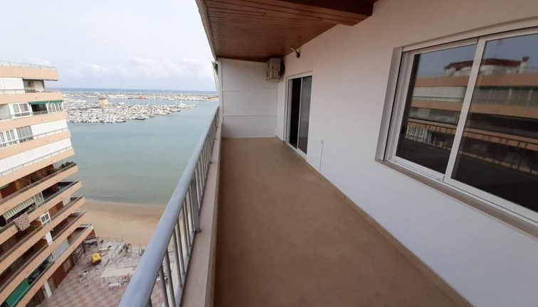 Resale - Apartment - Torrevieja - Acequion