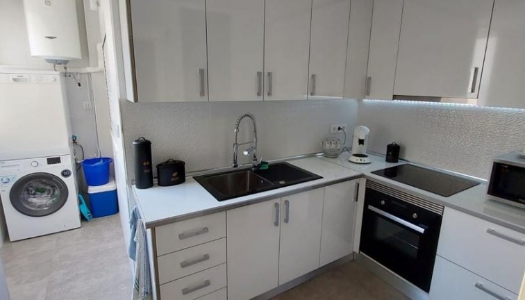Resale - Apartment - Torrevieja - Acequion