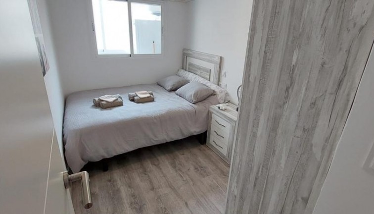 Resale - Apartment - Torrevieja - Acequion