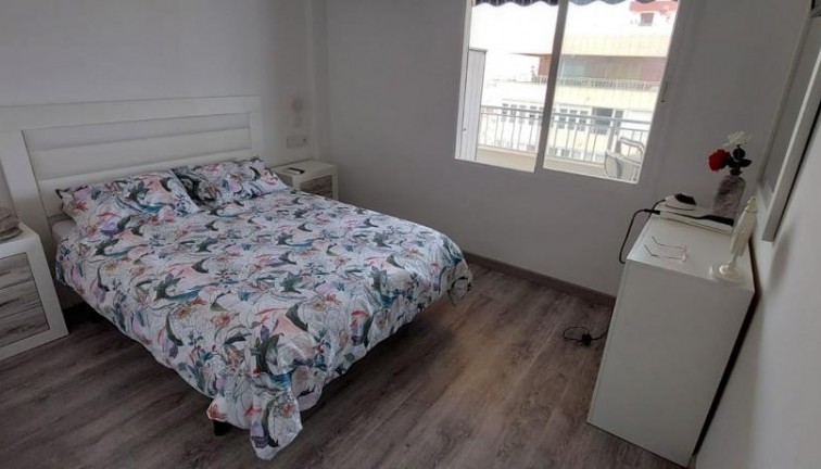 Resale - Apartment - Torrevieja - Acequion