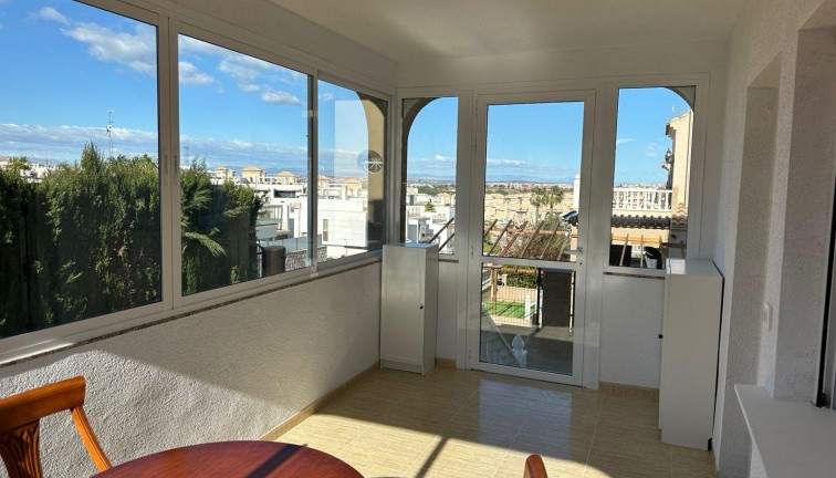 Resale - Chalet - Torrevieja - Villamartín