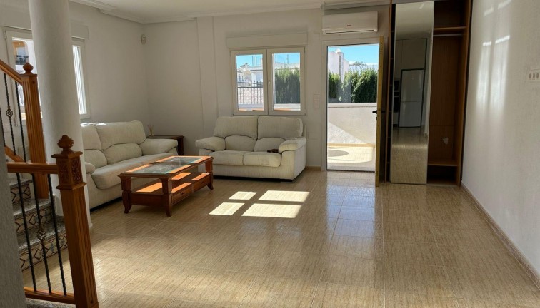 Resale - Chalet - Torrevieja - Villamartín