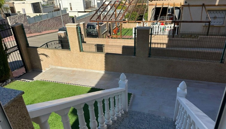 Resale - Chalet - Torrevieja - Villamartín