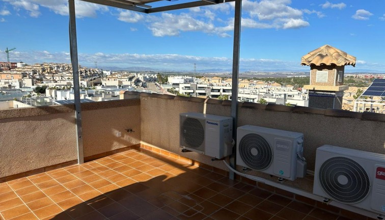 Resale - Chalet - Torrevieja - Villamartín