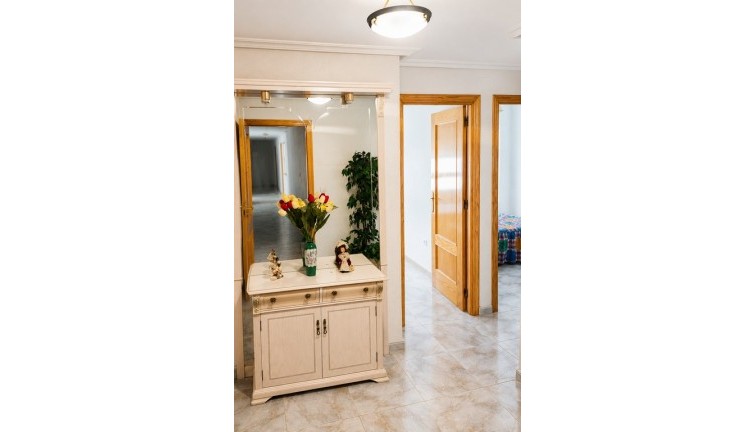 Resale - Apartment - Torrevieja - Playa del Cura