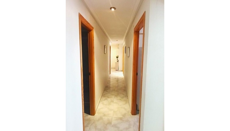 Resale - Apartment - Torrevieja - Playa del Cura