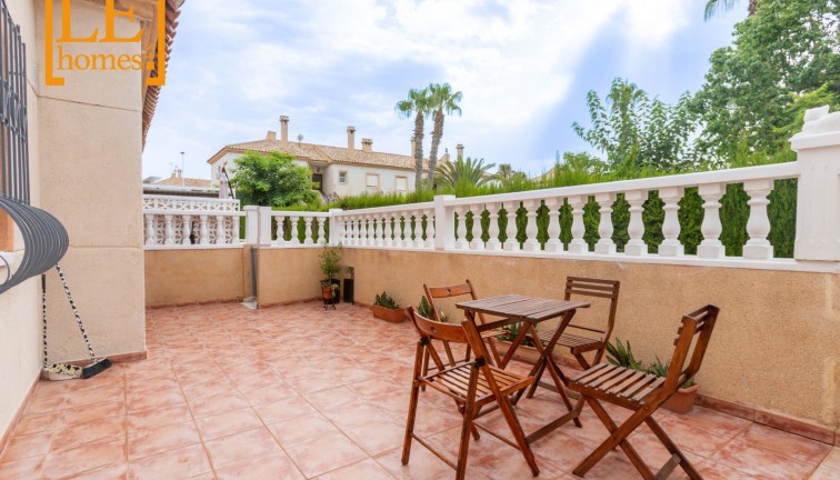 Resale - Bungalow - Torrevieja - Aguas Nuevas