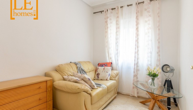 Resale - Bungalow - Torrevieja - Aguas Nuevas