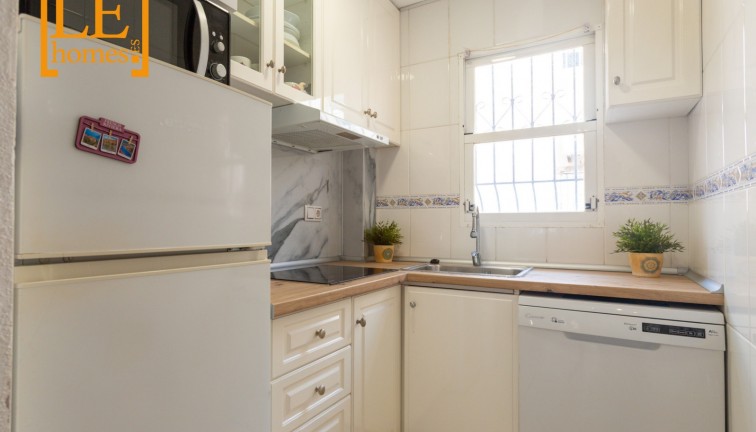 Resale - Bungalow - Torrevieja - Aguas Nuevas