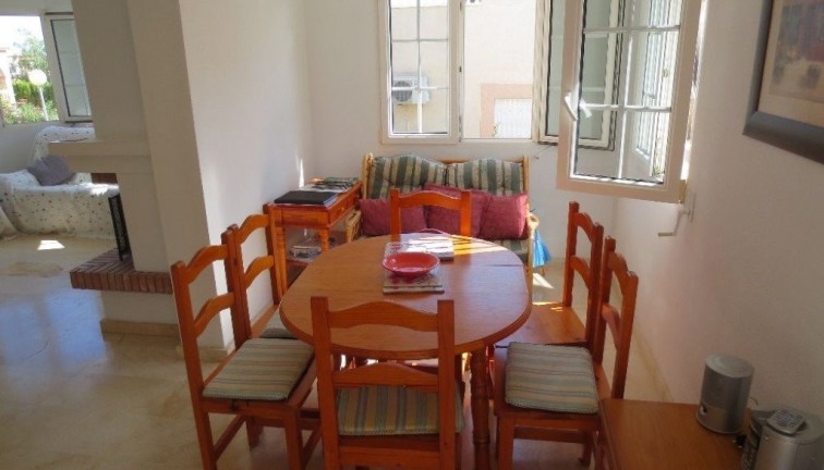 Jälleenmyynti - Erillistalo - Orihuela Costa - Villamartín