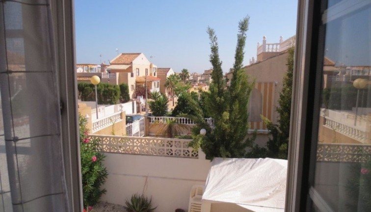 Jälleenmyynti - Erillistalo - Orihuela Costa - Villamartín