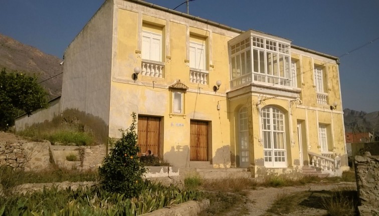 Resale - Chalet - Orihuela
