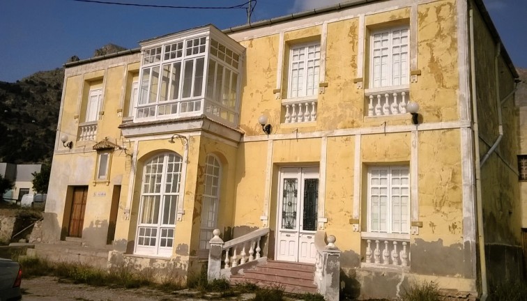 Resale - Chalet - Orihuela