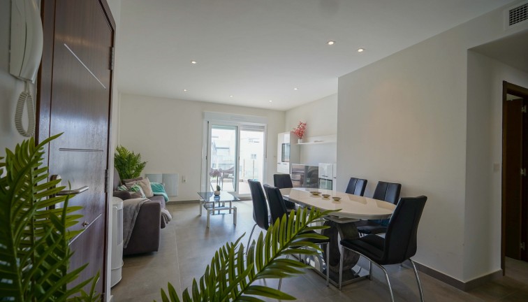 Reventa - Apartamento / piso - Torrevieja - Aguas Nuevas