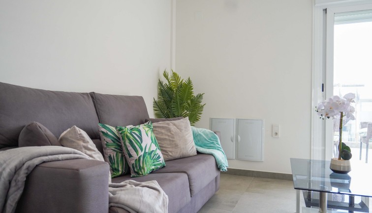 Reventa - Apartamento / piso - Torrevieja - Aguas Nuevas