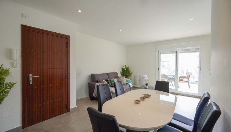 Reventa - Apartamento / piso - Torrevieja - Aguas Nuevas