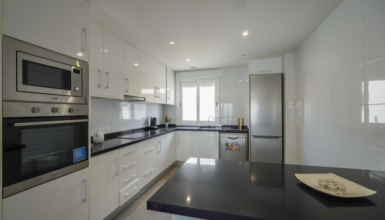 Reventa - Apartamento / piso - Torrevieja - Aguas Nuevas