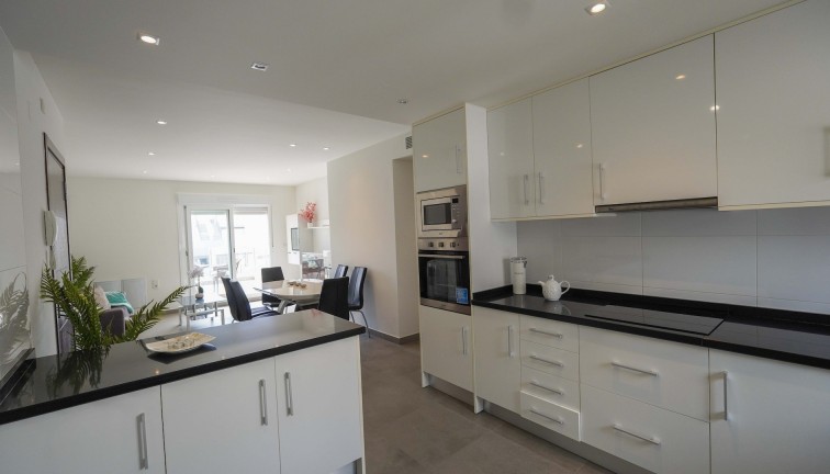 Reventa - Apartamento / piso - Torrevieja - Aguas Nuevas