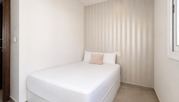 Reventa - Apartamento / piso - Torrevieja - Aguas Nuevas